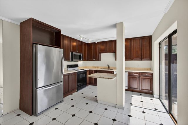 825 Center Street 9a, Jupiter, FL 33458