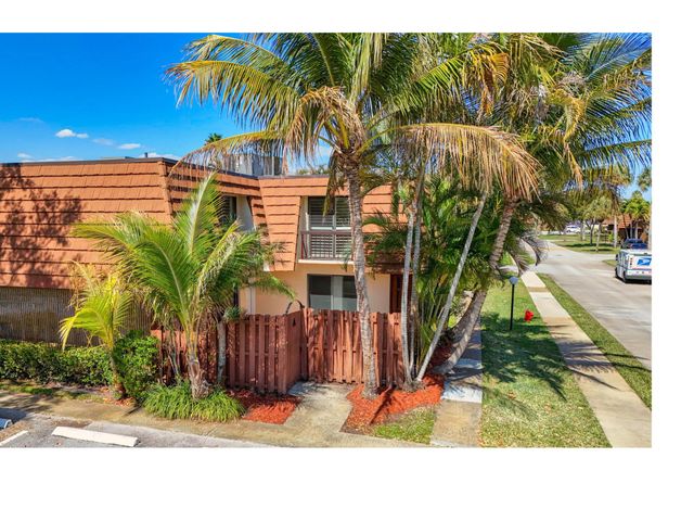 825 Center Street 9a, Jupiter, FL 33458