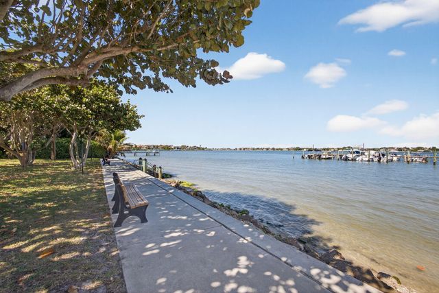 825 Center Street 9a, Jupiter, FL 33458