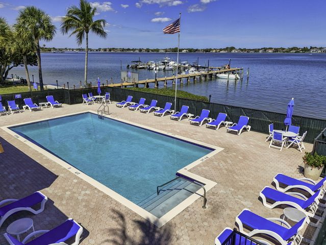 825 Center Street 9a, Jupiter, FL 33458