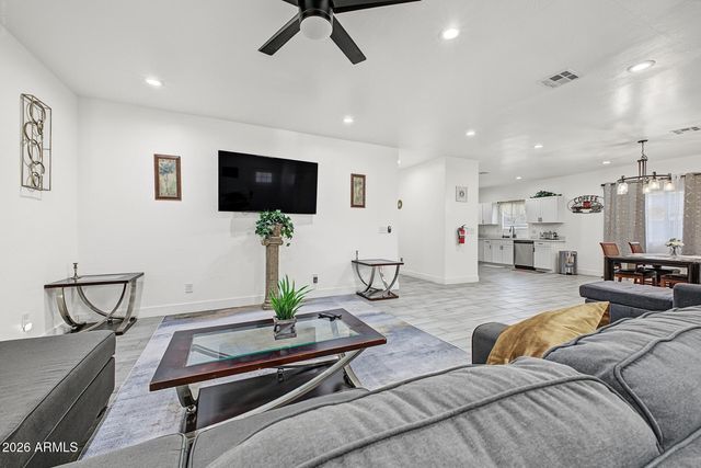 1414 S 28TH Avenue, Phoenix, AZ 85009