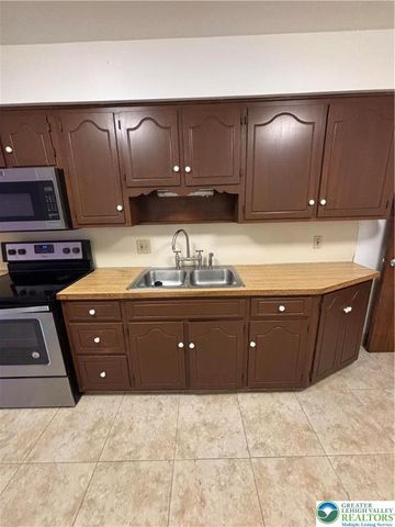 2027 Willow Park Road 12, Bethlehem Twp, PA 18020