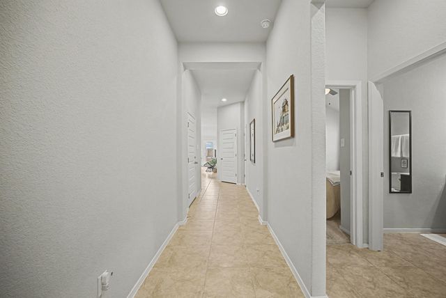 425 Spiny Lizard LN, San Marcos, TX 78666