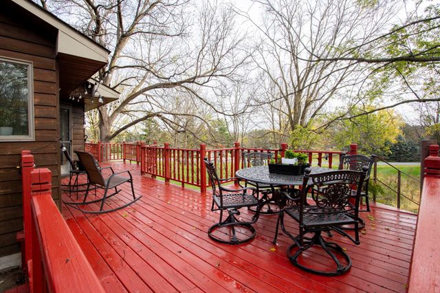 W9294 800th Avenue, River Falls, WI 54022