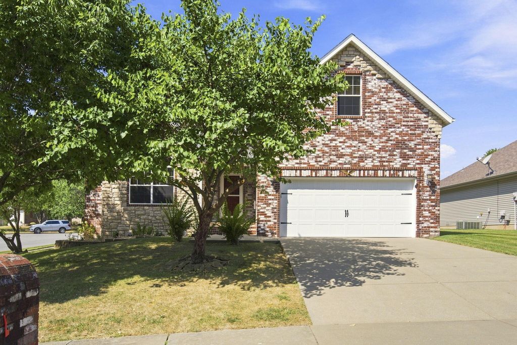 661 N Greer Avenue, Nixa, MO 65714
