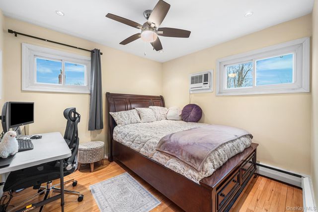 79 Roosevelt Avenue, Massapequa, NY 11758