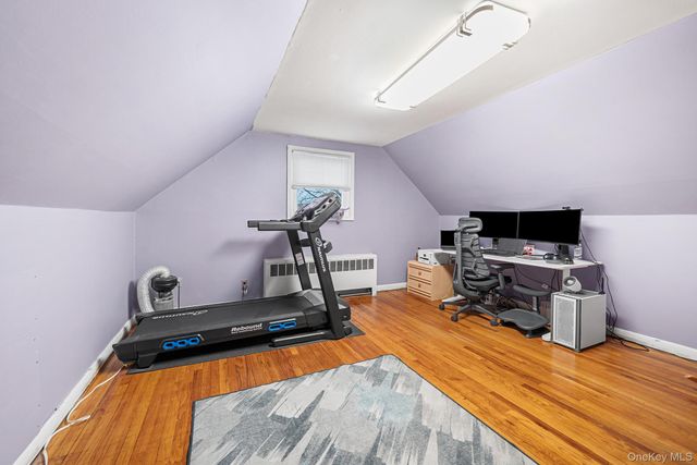 79 Roosevelt Avenue, Massapequa, NY 11758