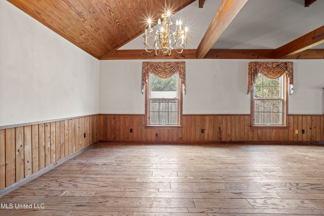 1921 Kingslea Drive, Gautier, MS 39553