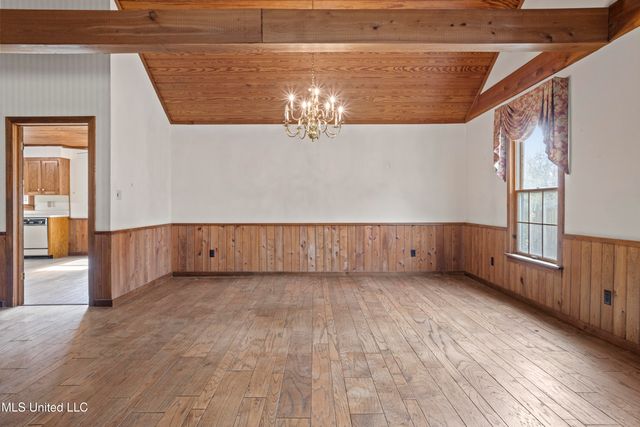 1921 Kingslea Drive, Gautier, MS 39553