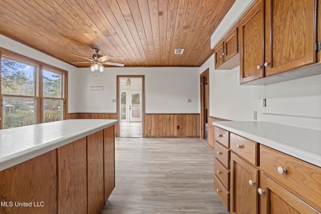 1921 Kingslea Drive, Gautier, MS 39553