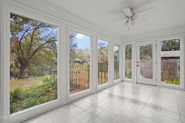 1921 Kingslea Drive, Gautier, MS 39553