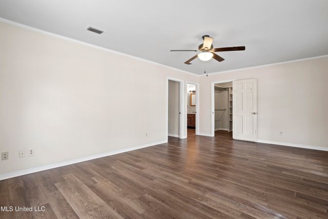 1921 Kingslea Drive, Gautier, MS 39553