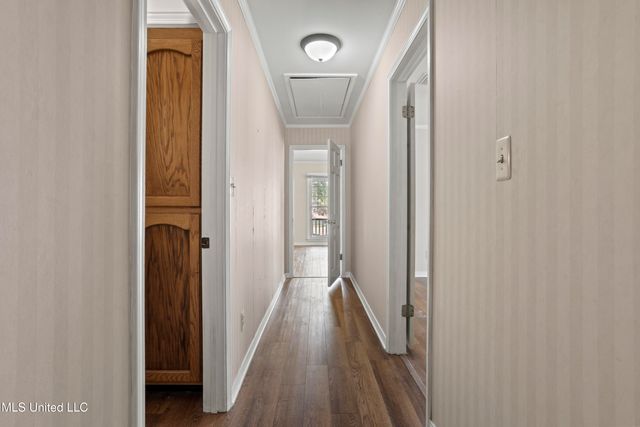 1921 Kingslea Drive, Gautier, MS 39553