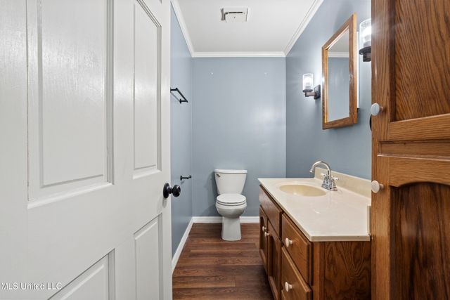 1921 Kingslea Drive, Gautier, MS 39553