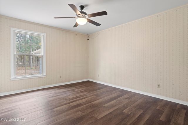 1921 Kingslea Drive, Gautier, MS 39553