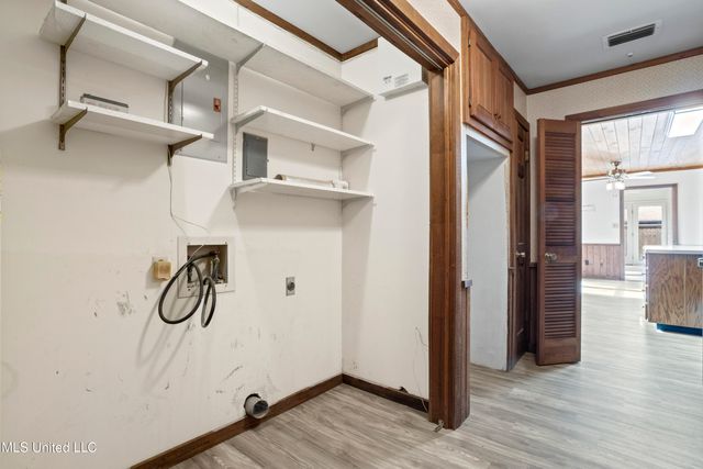 1921 Kingslea Drive, Gautier, MS 39553