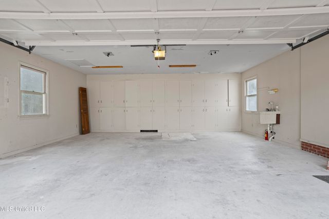 1921 Kingslea Drive, Gautier, MS 39553