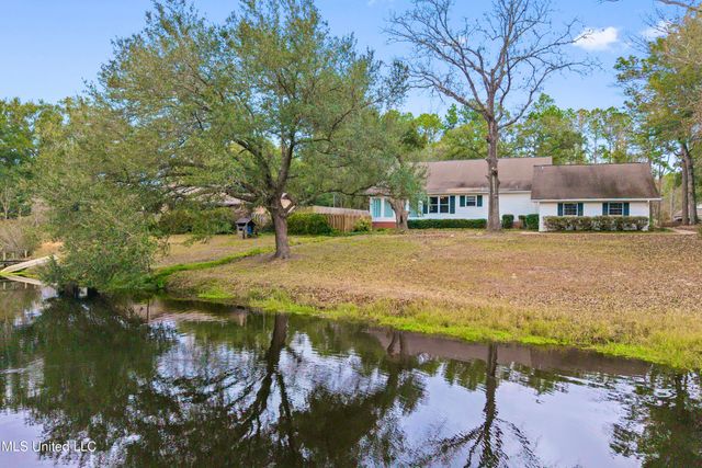 1921 Kingslea Drive, Gautier, MS 39553