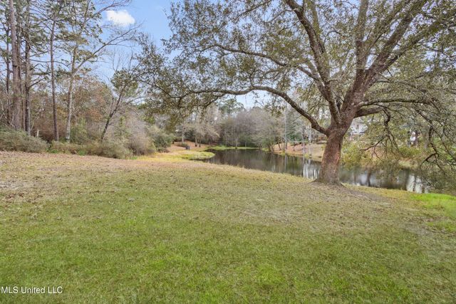 1921 Kingslea Drive, Gautier, MS 39553