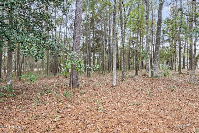 1921 Kingslea Drive, Gautier, MS 39553