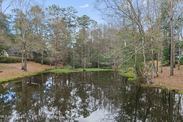 1921 Kingslea Drive, Gautier, MS 39553