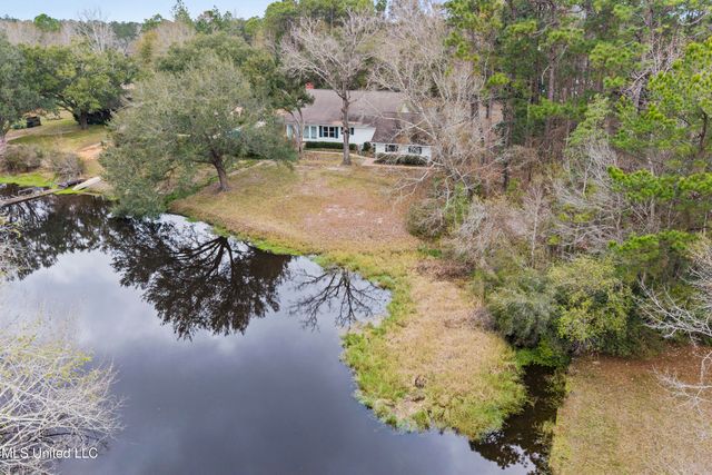 1921 Kingslea Drive, Gautier, MS 39553