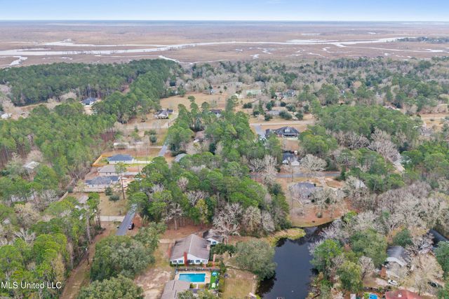 1921 Kingslea Drive, Gautier, MS 39553