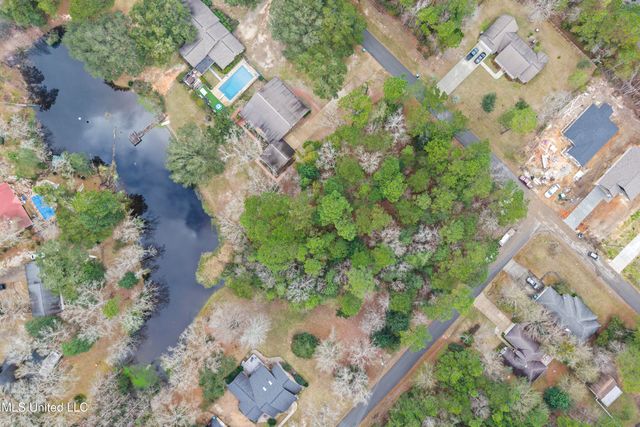 1921 Kingslea Drive, Gautier, MS 39553