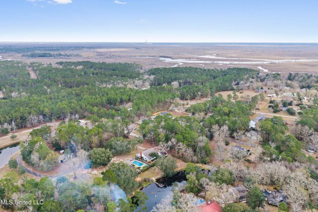 1921 Kingslea Drive, Gautier, MS 39553