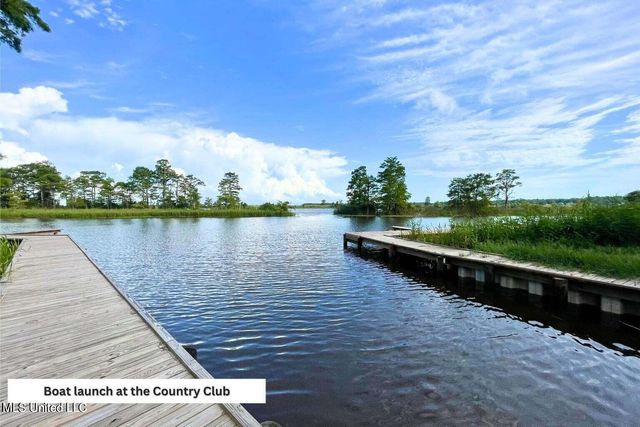 1921 Kingslea Drive, Gautier, MS 39553