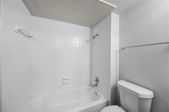 9825 Walnut Street 206, Dallas, TX 75243