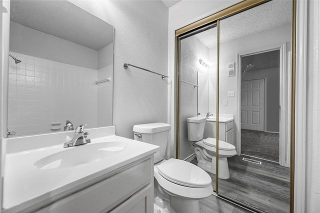 9825 Walnut Street 206, Dallas, TX 75243