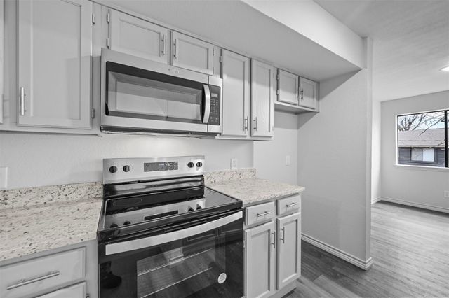 9825 Walnut Street 206, Dallas, TX 75243