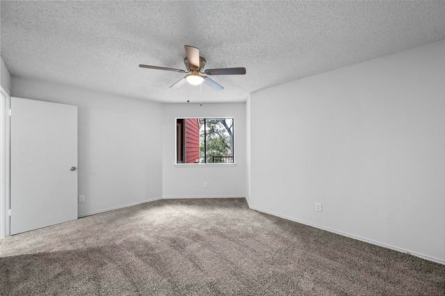 9825 Walnut Street 206, Dallas, TX 75243