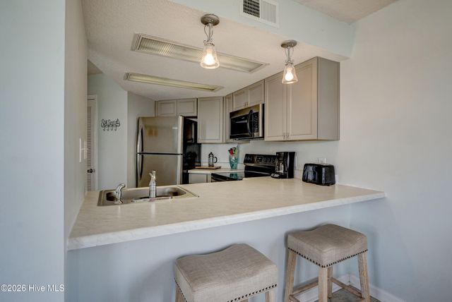 2000 New River Inlet Road 1301, N Topsail Beach, NC 28460