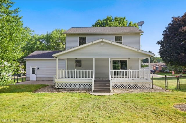 4694 Leone Road NE, Louisville, OH 44641