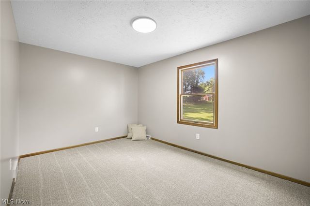 4694 Leone Road NE, Louisville, OH 44641