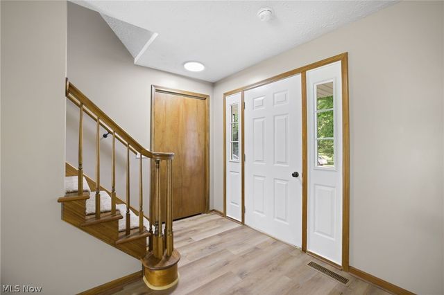 4694 Leone Road NE, Louisville, OH 44641