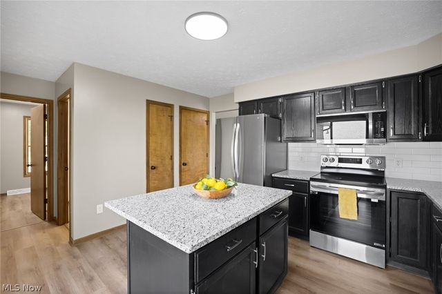 4694 Leone Road NE, Louisville, OH 44641
