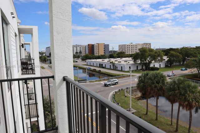 8201 NW 41st Street D402, Doral, FL 33166