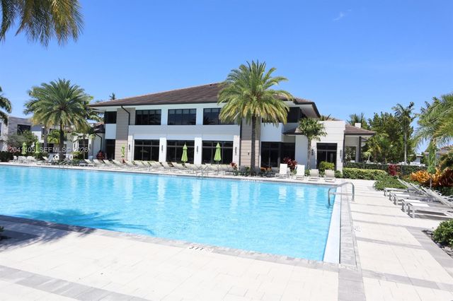 8201 NW 41st Street D402, Doral, FL 33166