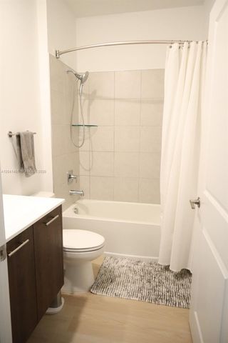 8201 NW 41st Street D402, Doral, FL 33166