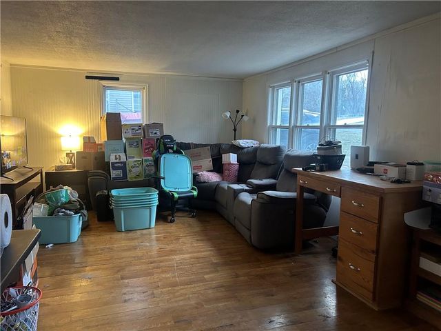 705 Yoeke Street, Tonganoxie, KS 66086