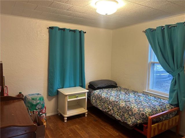 705 Yoeke Street, Tonganoxie, KS 66086