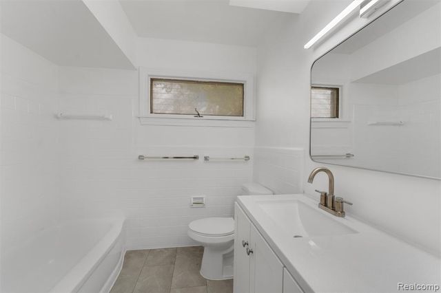 13888 Carlisle Street, Detroit, MI 48205