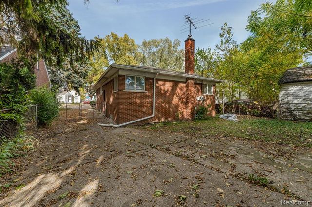 13888 Carlisle Street, Detroit, MI 48205