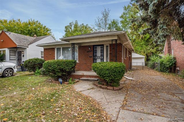 13888 Carlisle Street, Detroit, MI 48205