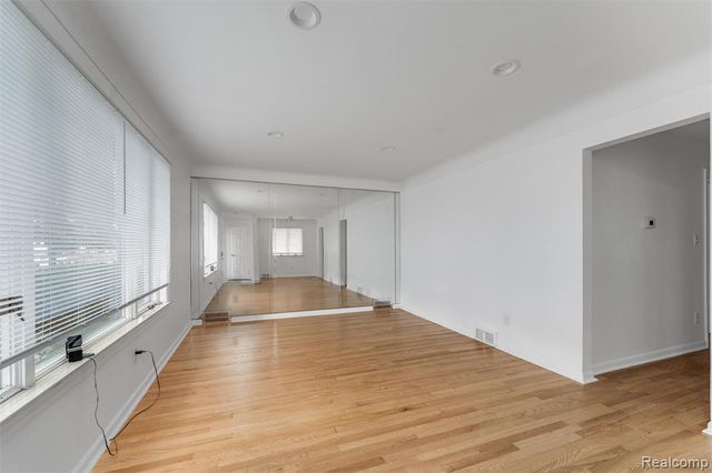 13888 Carlisle Street, Detroit, MI 48205