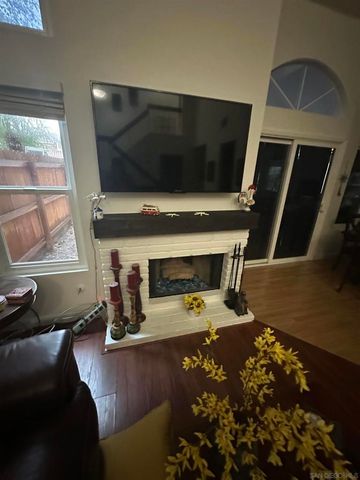 8589 Dortha Ct., Santee, CA 92071