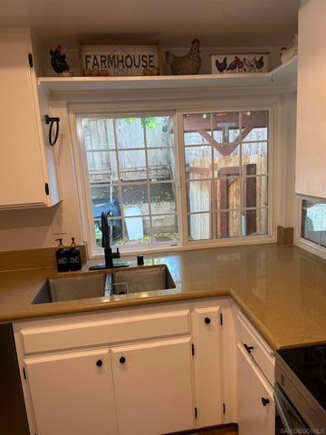 8589 Dortha Ct., Santee, CA 92071